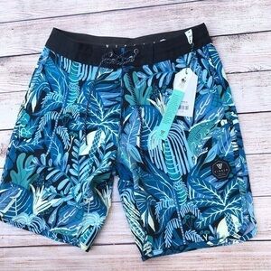 Vissla boardshorts Size 29